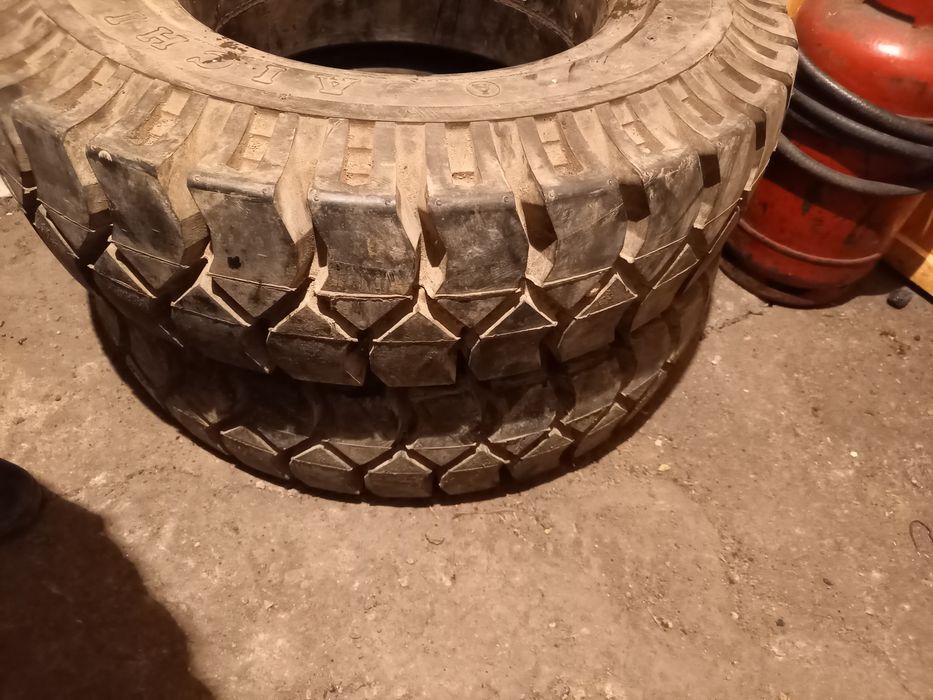 Продам покрышка на кару