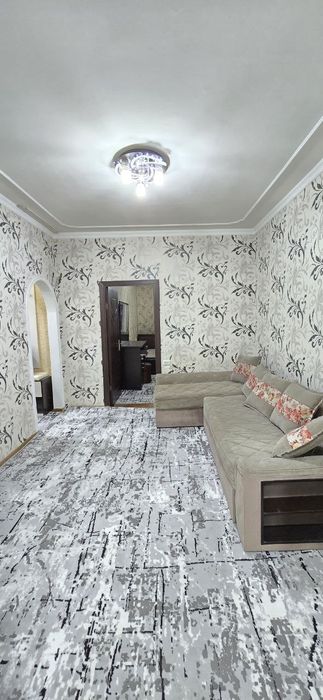 Продам чиланзар 19.  Двух комнатная.  Можно ипотеку