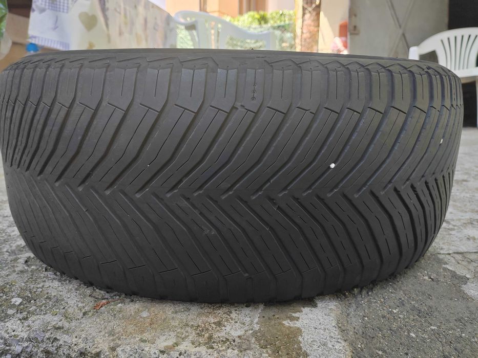 235/50/19 1бр.Michelin гума