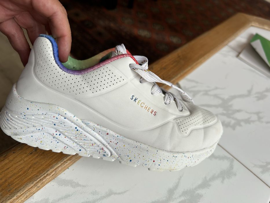 Adidasi copii skechers negru si alb
