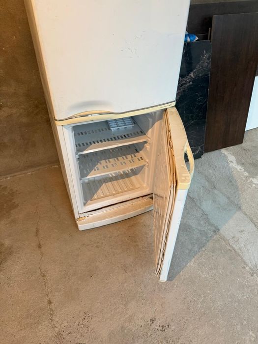 Холодильник, LG.