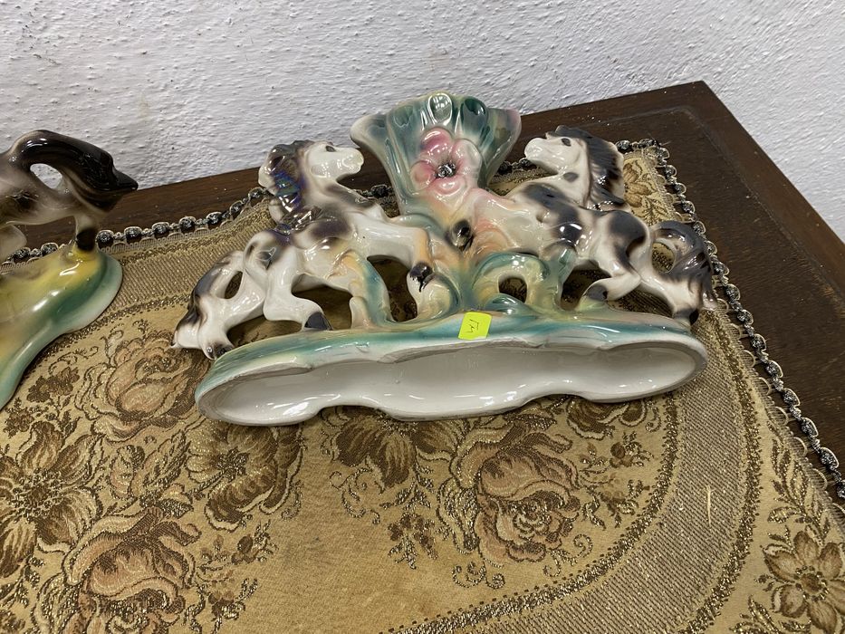 Винтидж порцеланови вази коне Declrate 1960 Италия