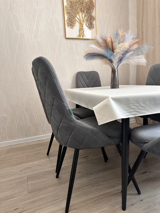 Продам стильные стулья в графитовым цвете