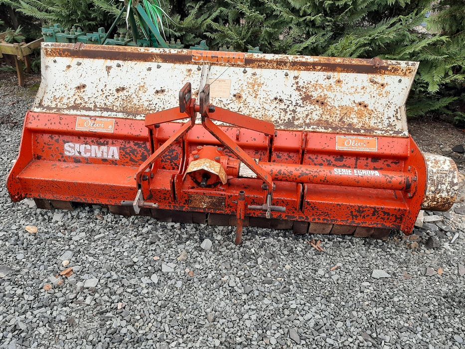 Vînd tocatori pentru resturi vegetale