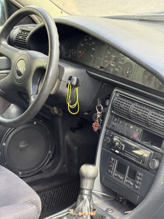Продам Audi 100