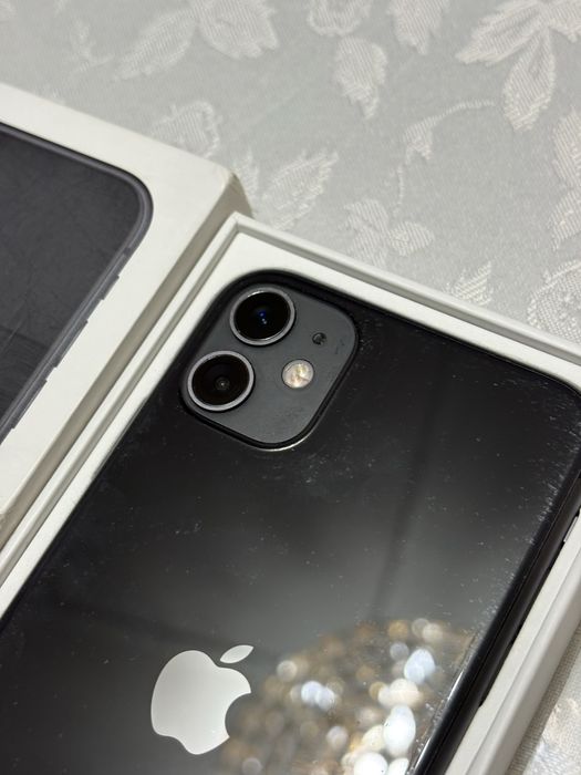 iPhone 11 black (64GB)