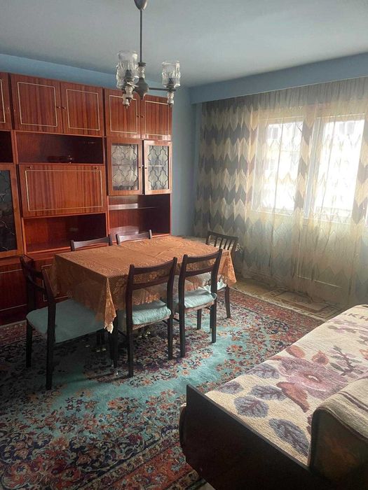 Petru Rareș 5, Apartament 3 camere decomandat