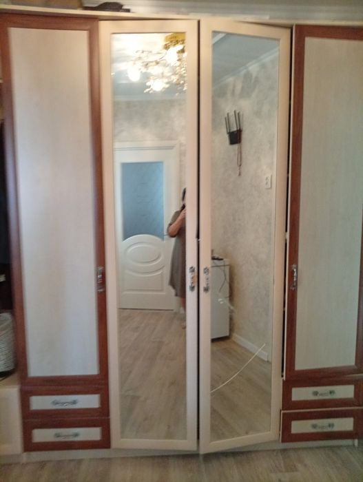 Продаю шкаф прихожую