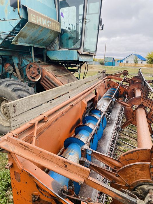 Продам Комбаин.