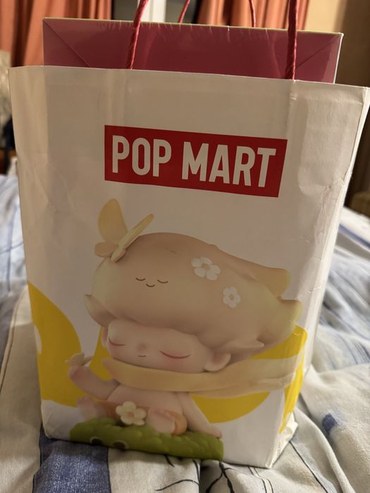 Labubu/Лабубу Exiting Macaron,PinforLove, Big into energy, Have a seat