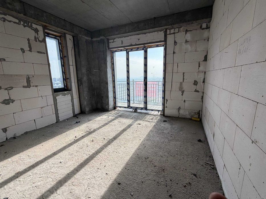 *Vegas Tower 3ком квартира.Коробка в центре 107м2,Шота руставелли