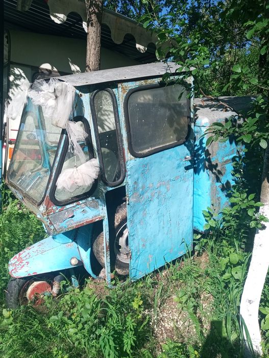 Motor rusesc triciclu