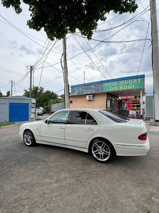 Mersadez Benz W210