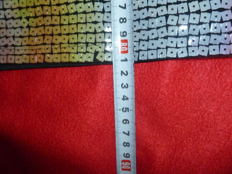 Л бляскава туника с пайети