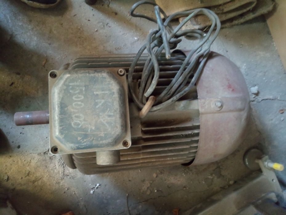 Продам м*о*т*о*р* 11квт