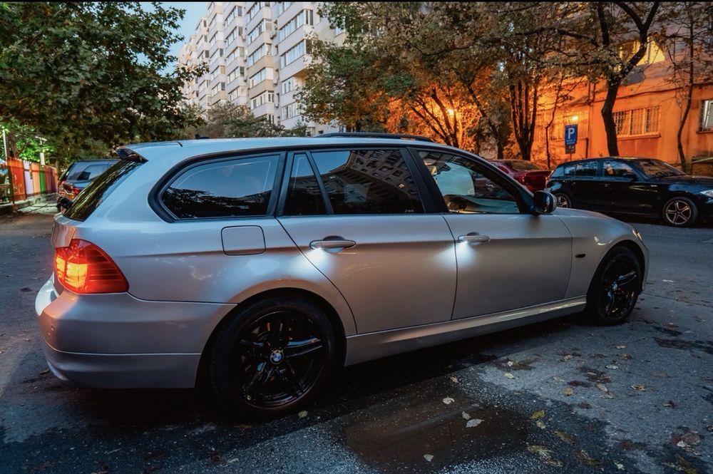 Bmw seria 3 E91 320d 177cp Automat Facelift LCI