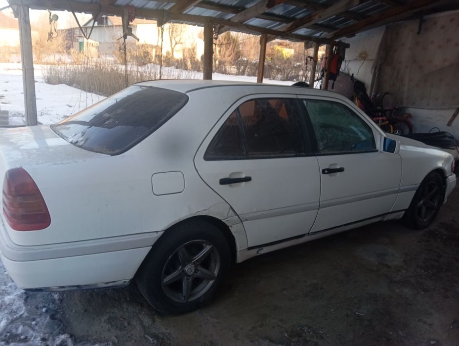 Продам мерса  w202 с 180