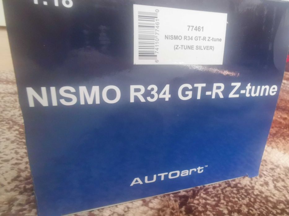 Autoart 1:18 Nissan skyline R34 GTR
