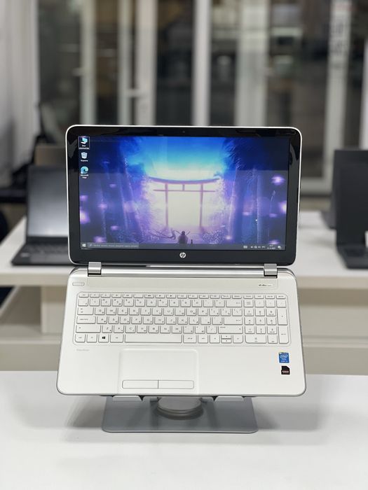 Ноутбук HP Pavilion | Intel Core i3 | SSD