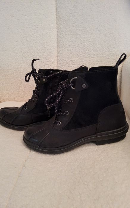 Ghete dama UGG ,negre, mărimea 37