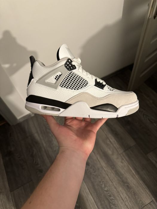 Jordan 4 Military Black
