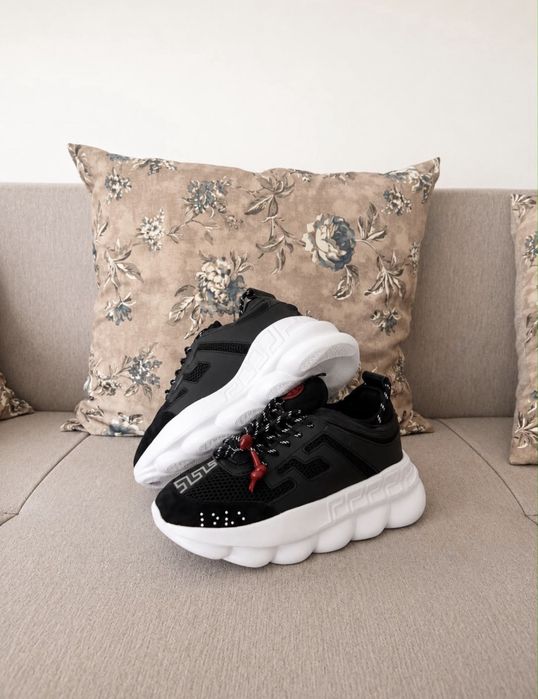 Adidasi chain reaction