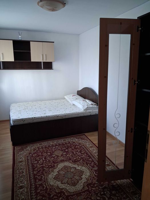 Inchiriez apartament