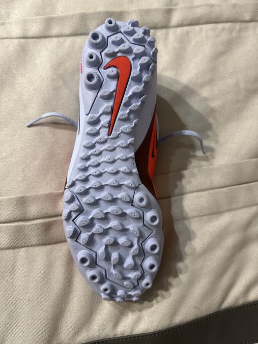 Оригинальные Сараконожки Nike Phantom