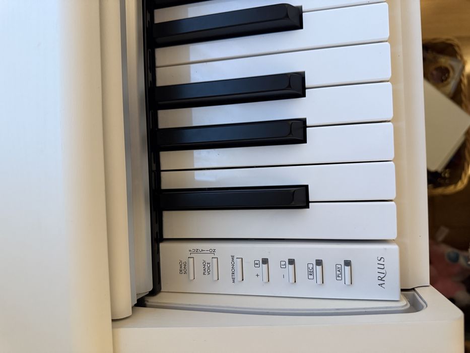 Pian digital yamaha YDP-145