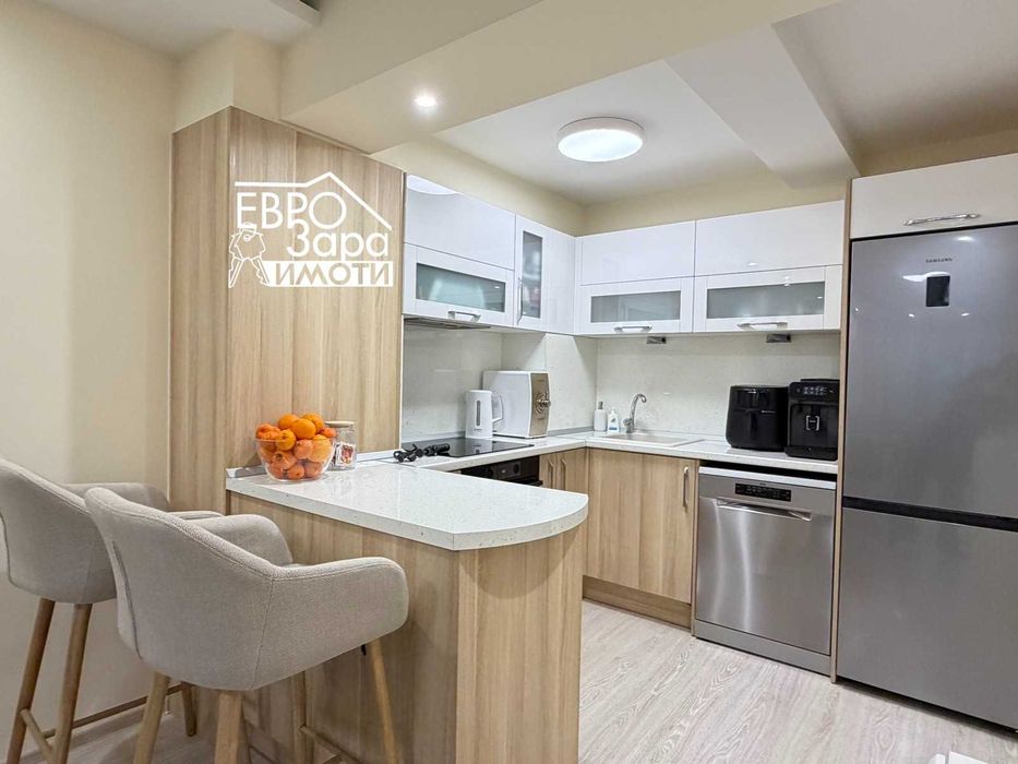 Просторен, обзаведен апартамент за продажба на метри от Жабките