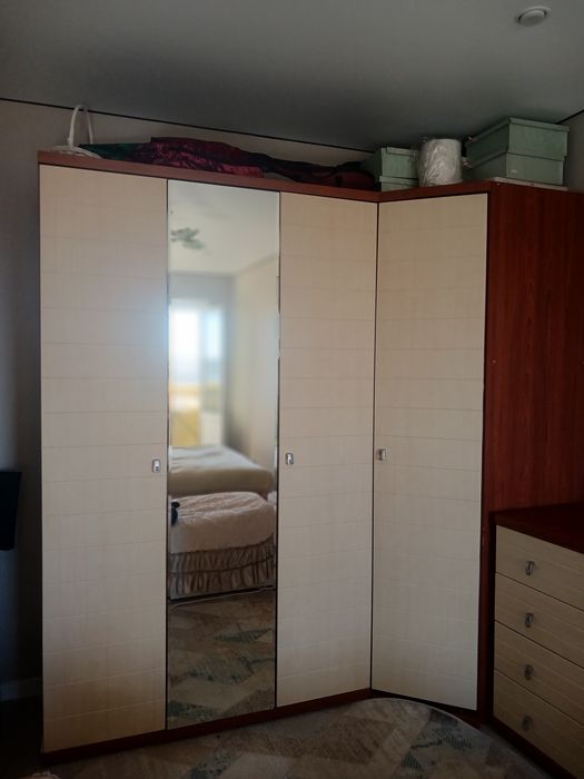 Продается спальный гарнитур