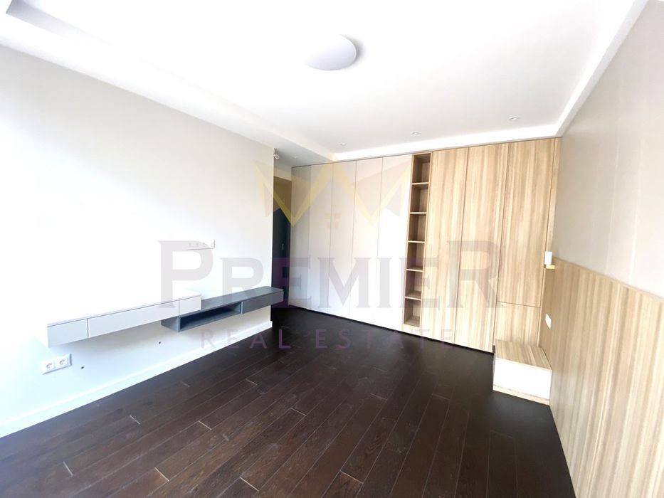 Продава се Тристаен апартамент в София, Център - 186 кв.м за 2689 €/кв.м - Снимка #5