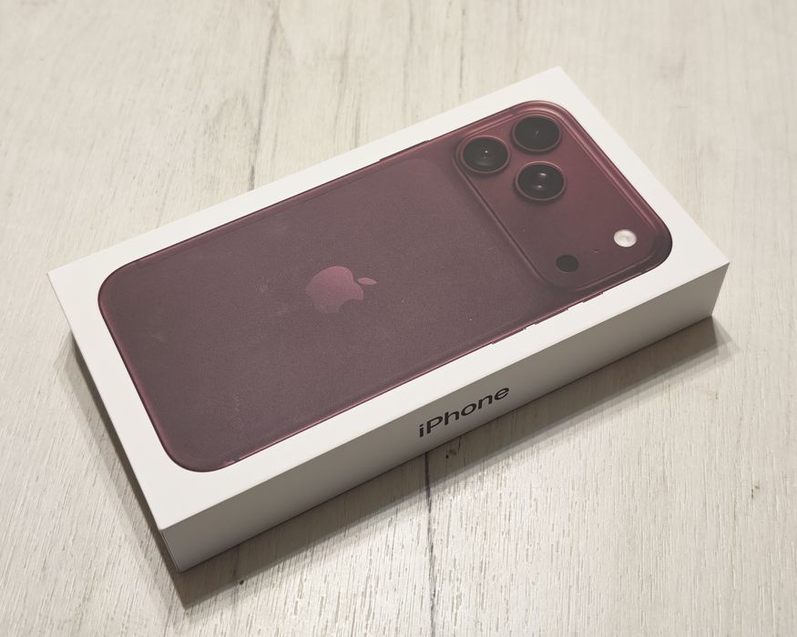 iPhone 18 Pro Max 256 GB Гаранция Нов Бартер