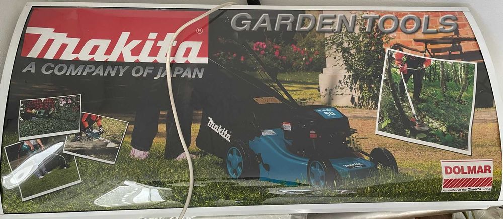 Panou publicitar luminos Makita