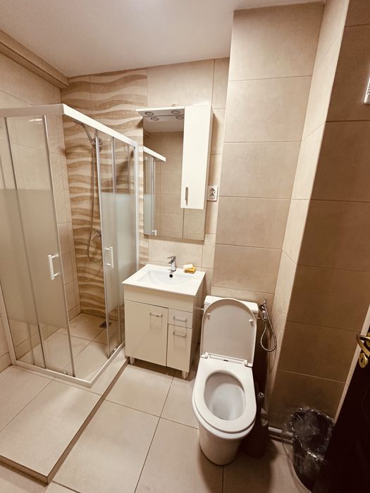 Inchiriez ap 3 camere