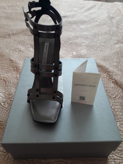 Продам новые босоножки. Италия