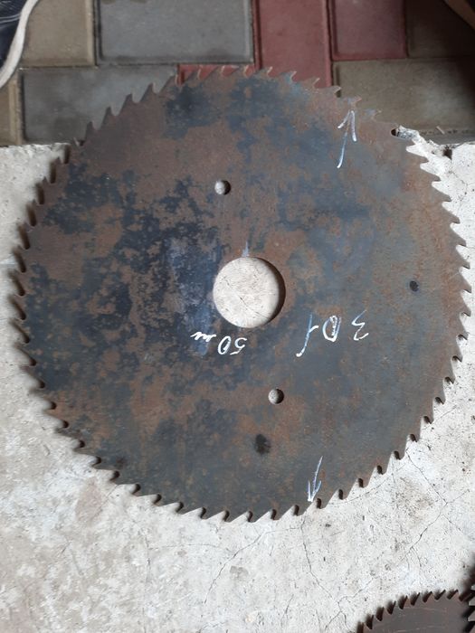 Диски пильные по дереву новые