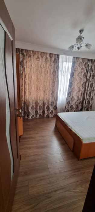 2 camere centru etaj 1
