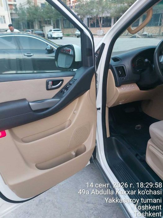 Продаётся авто HUNDAI