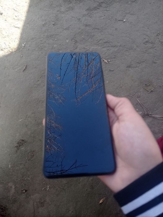 POCO X3 Pro 128gb ram 6+2  sotiladi sastayaniyasi alo karobka polniy k