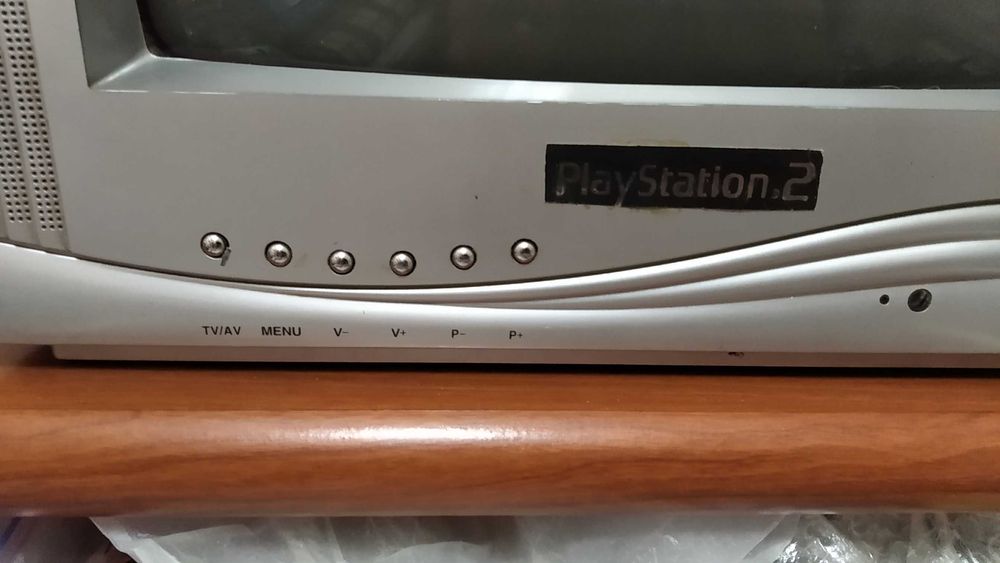 Продам небольшой цветной телевизор SONY с DVD BBK.