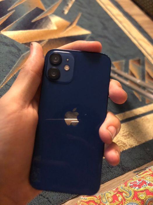 Продам iPhone 12 mini