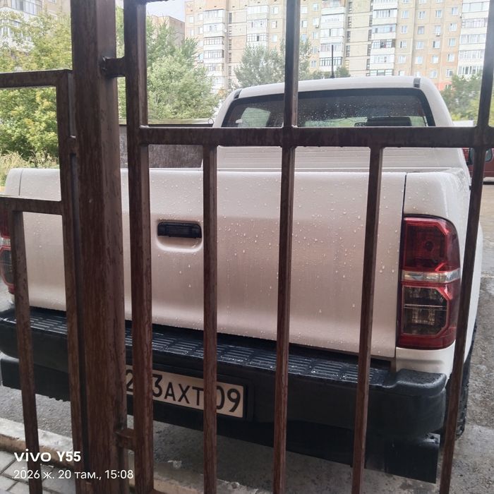 Toyota hilux 2014 г.