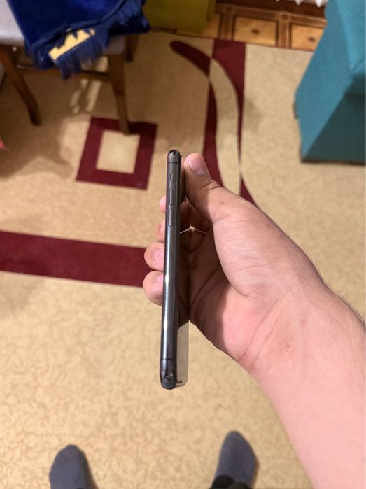 Iphone 11 pro srochni sotiladi