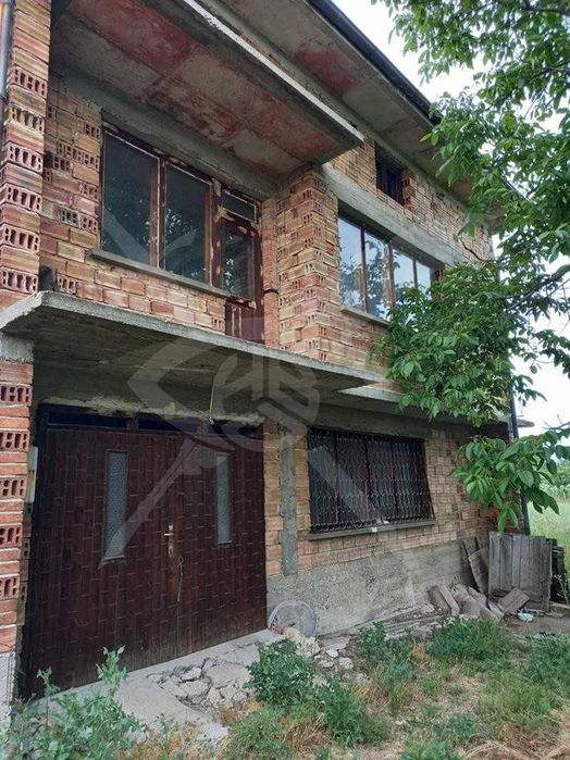 Продава се Къща в с. Татарево, Област Пловдив - 360 кв.м за 189 €/кв.м - Снимка #1