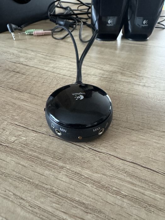 Boxe Logitech 2.1 S220