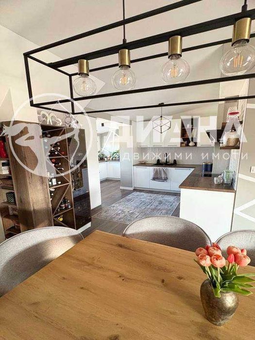 Продава се Тристаен апартамент в Пловдив, Кючук Париж - 195 кв.м за 1257 €/кв.м - Снимка #7