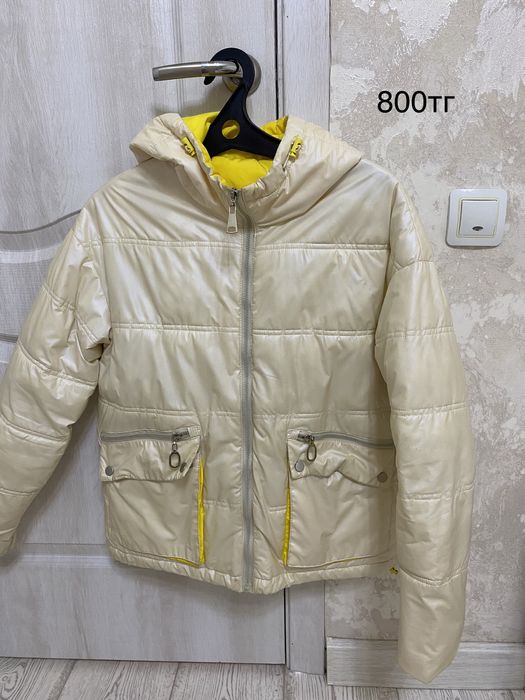 продам ветровку -5000т