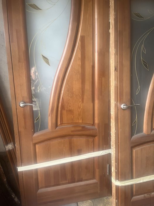 Продам двери из натурального дерева