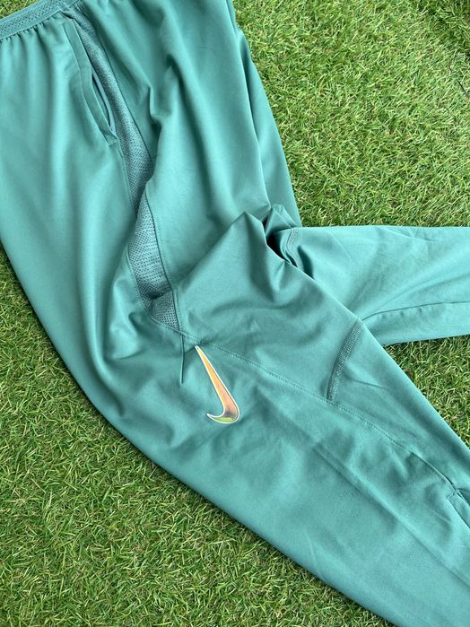 Мъжко долнище : Nike DRI-FIT Sweatpants L